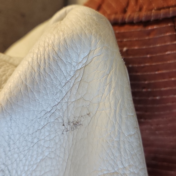 Cynthia Rowley Genuine Leather Cream Leather Tote Bag 15” x 15” - Picture 3 of 9